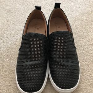 Caslon Black Leather Mesh Slip On Shoes